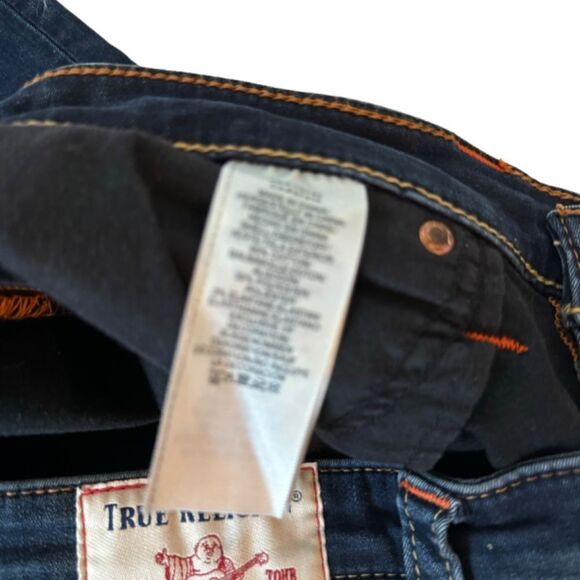 True Religion Becca NWOT  Mid Rise Flap Pocket Boot. Cut Jeans Sz 32 - Picture 10 of 13